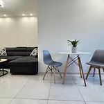 Unique Suite 2 , One Bedroom City Apartment